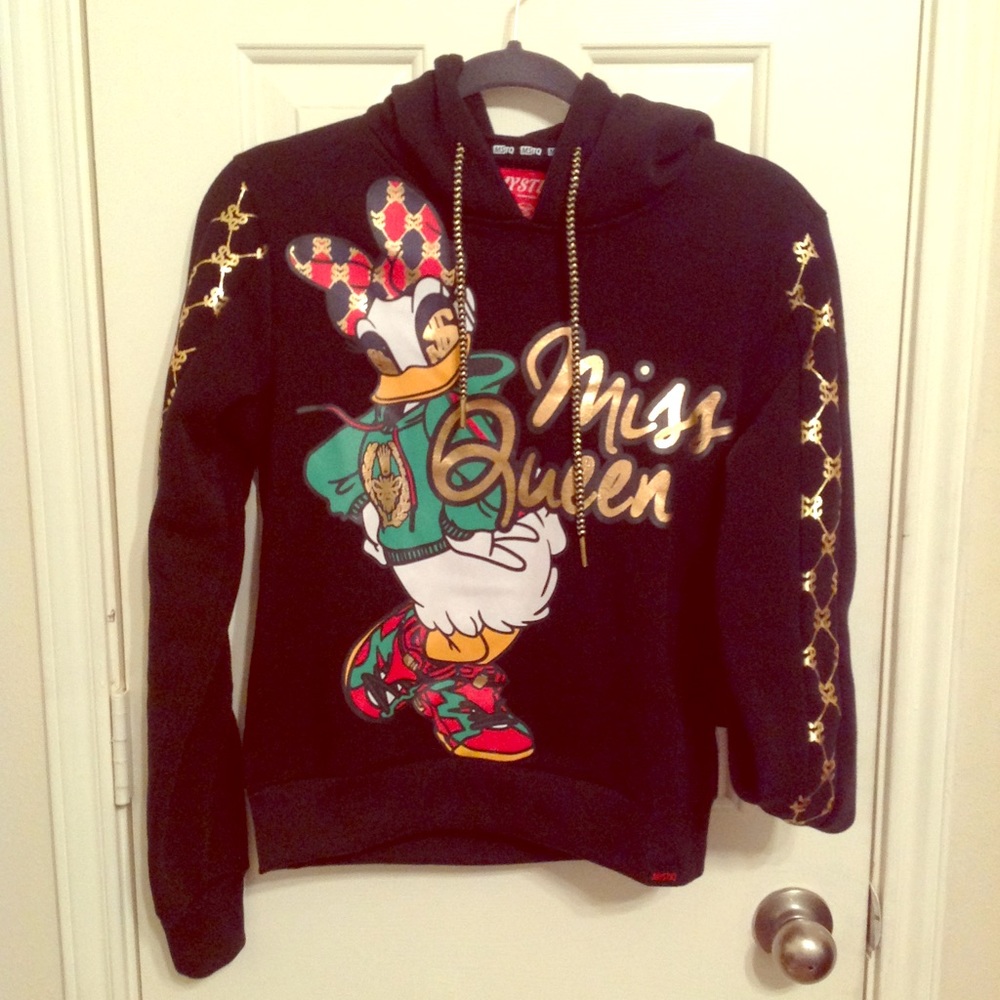 🌺DAISY DUCK MISS QUEEN HOODIE🌺 (NWOT)